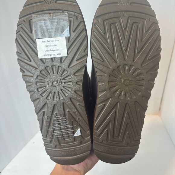 NWOT UGG classic mini puff crystal bow boots - Picture 14 of 16